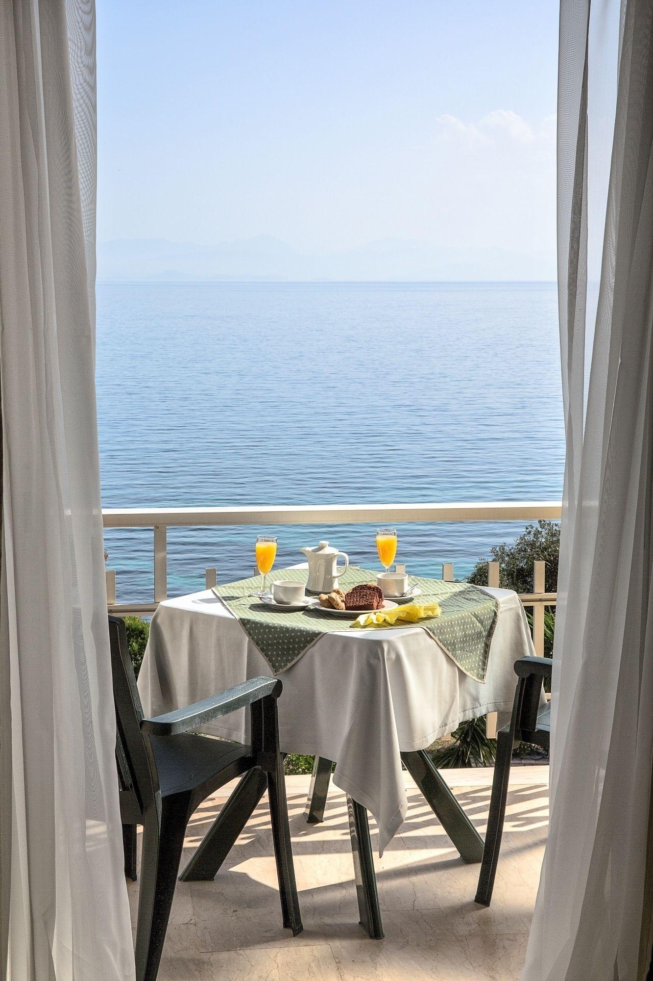 Aurora Beach Hotel Agios Ioannis Peristerion Exteriör bild