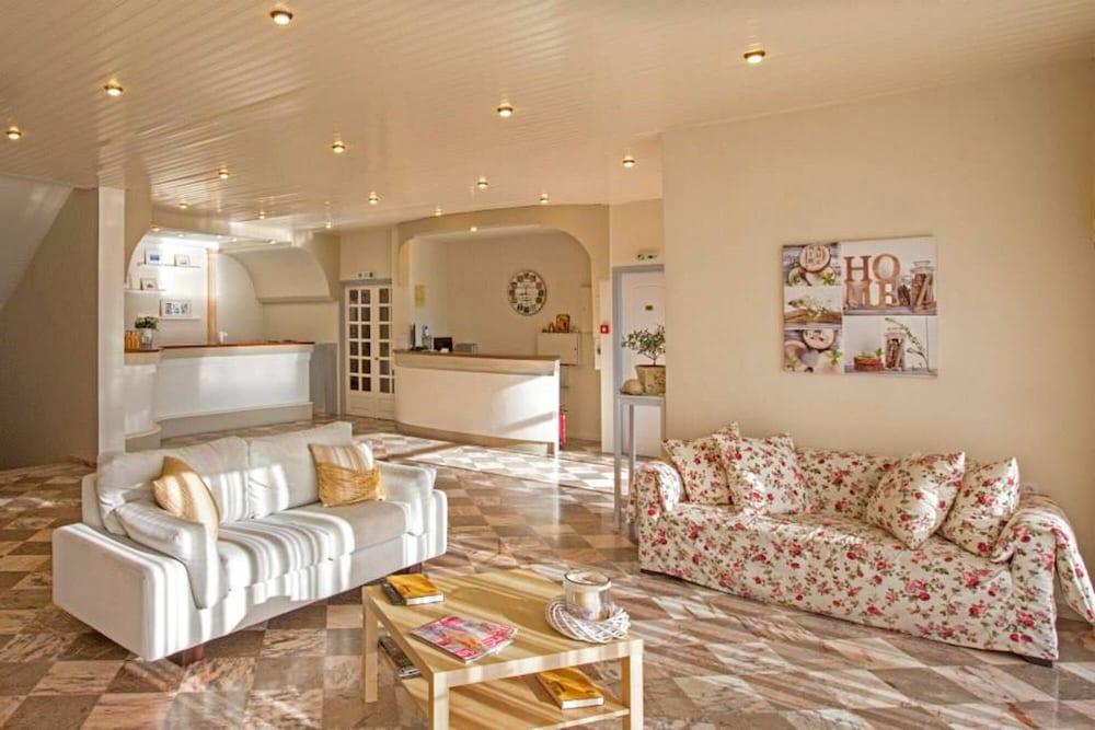 Aurora Beach Hotel Agios Ioannis Peristerion Exteriör bild